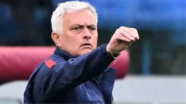 Jose Mourinho basın toplantısında cebinden ses kayıt cihazı çıkartıp hakeme yüklendi: Kendimi korudum