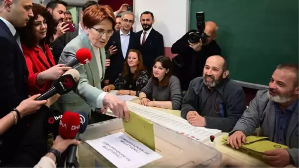 İstanbul'da oy kullanan Akşener'den ilk sözler: Milletin vereceği karar başımızın üstündedir