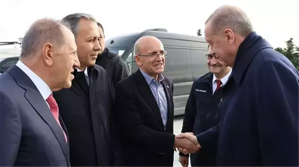 Mehmet Şimşek'ten iddialara yanıt: Ciddi bir hastalığım yok, Dubai'ye yerleştiğim haberleri gerçeği yansıtmıyor