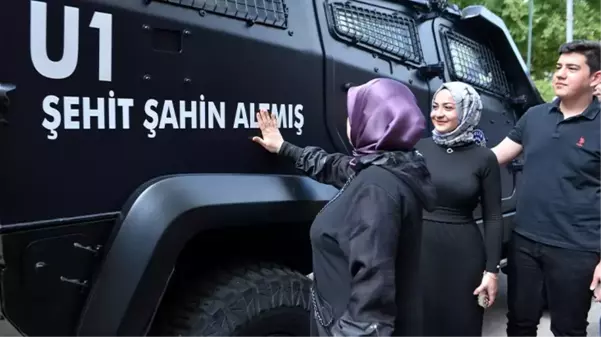 Şehit polisin adı verilen zırhlı araç evine getirildi! Ailesi duygu dolu anlar yaşadı