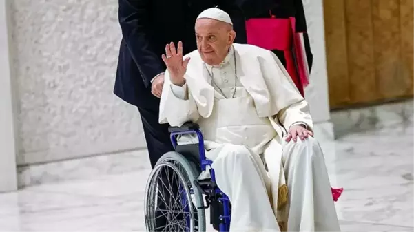 Papa Franciscus karın duvarı operasyonu geçirecek