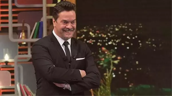 Beyazıt Öztürk TV8'le anlaştı! Hem Beyaz Show'u hem Passaparola'yı sunacak