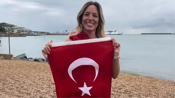 Deniz Kayadelen, Manş Denizi'ni yüzerek geçen 5. Türk kadını oldu