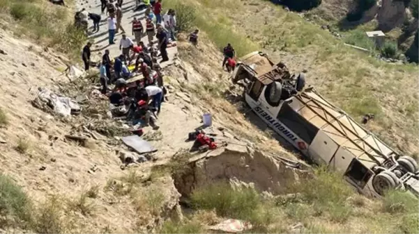 Kars'ta 8 kişinin hayatını kaybettiği kazanın ardından otobüs firması sektörden çekildi