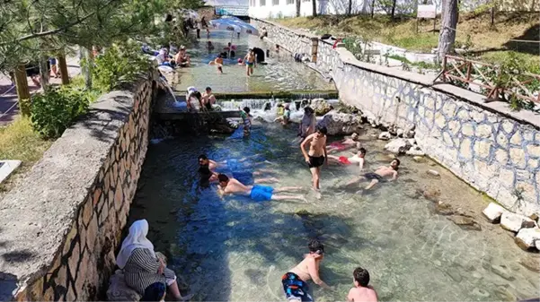 Sedef hastalığının dünyadaki tek doğal tedavi merkezi! Şifa bulmak için Sivas'a akın ediyorlar