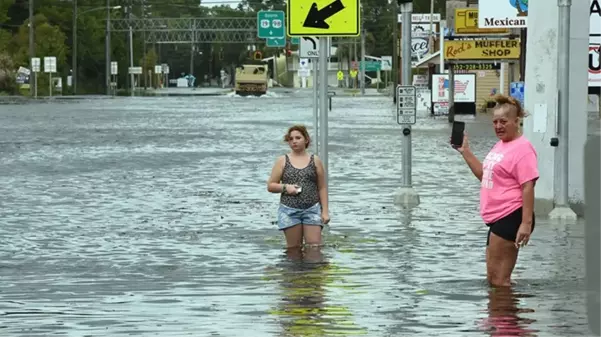 ABD'nin Florida Eyaleti'ni Idalia Kasırgası vurdu, yüzlerce uçuş iptal edildi