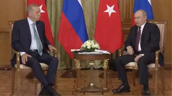 Kremlin'den Erdoğan-Putin zirvesiyle ilgili ilk açıklama: Görüşmelerin ilk kısmı yapıcı geçti, anlaşma imzalanması beklenmiyor