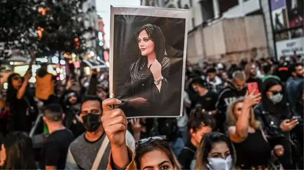 İran'da Mahsa Amini'nin babasına kızının ölüm yıl dönümünde suikast girişimi