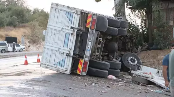 Gaziantep'te 2'si çocuk 6 kişinin öldüğü kazayı görgü tanıkları anlattı: Sesleri duyunca deprem oldu zannettik