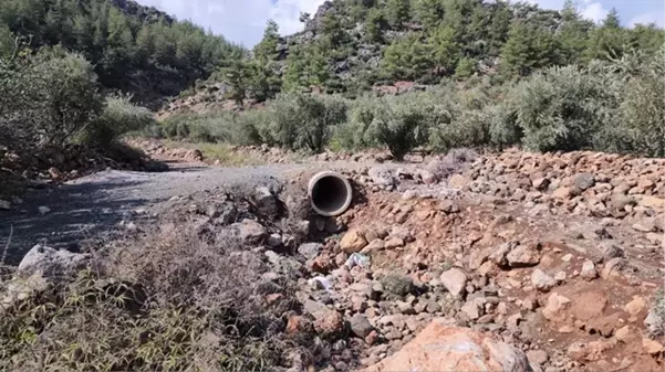 Miras yüzünden yaşlı kadını briket taşıyla öldüren karı-koca, cesedi çuvala sarıp dereye attı