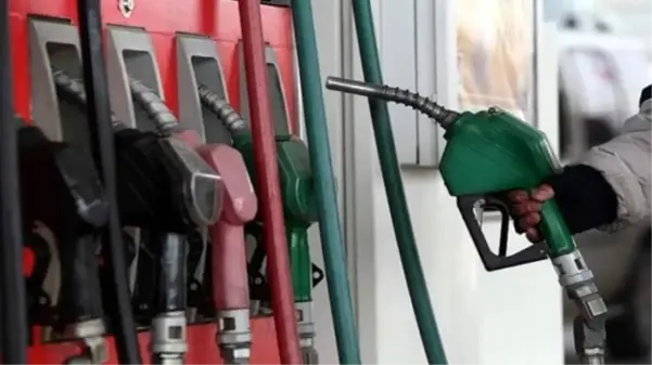 Motorinin ardından bir indirim de benzine geliyor