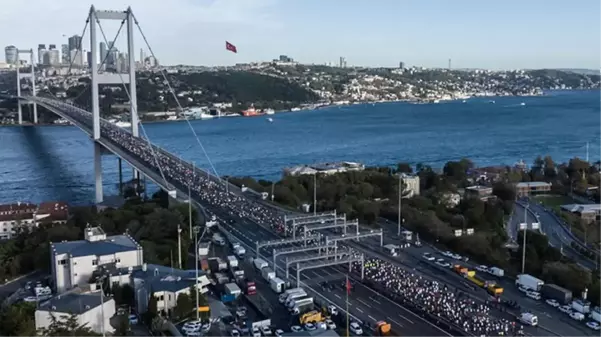 Dünyada eşi benzeri olmayan koşu başladı! İşte İstanbul Maratonu'ndan özel kareler