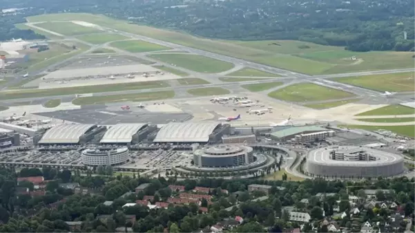 Hamburg Havalimanı'nda silahlı şahıs çocuğunu rehin aldı