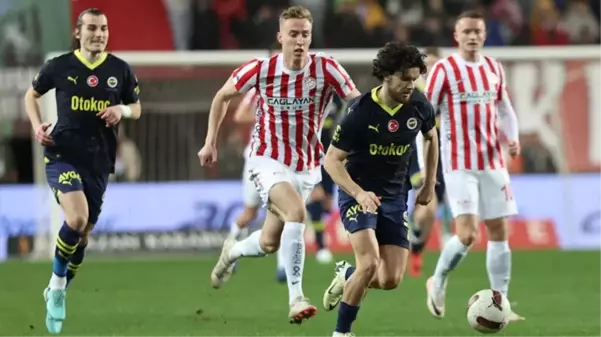 Kanarya hata yapmadı! Fenerbahçe, Antalyaspor'u deplasmanda devirdi