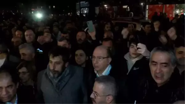 Avcılar ve Sarıyer iddiası CHP'lileri kızdırdı! İl başkanlığı binası önünde toplanıp slogan attılar