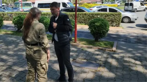 Jandarma kıyafetiyle GBT kontrolü yaparken polise yakalandı, gerçek mesleği şaşkına çevirdi