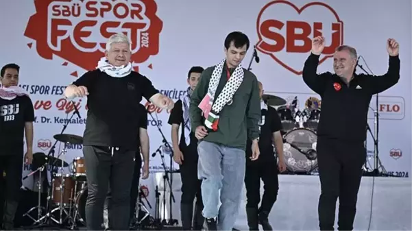 Gençlik ve Spor Bakanı Osman Aşkın Bak, sahnede 