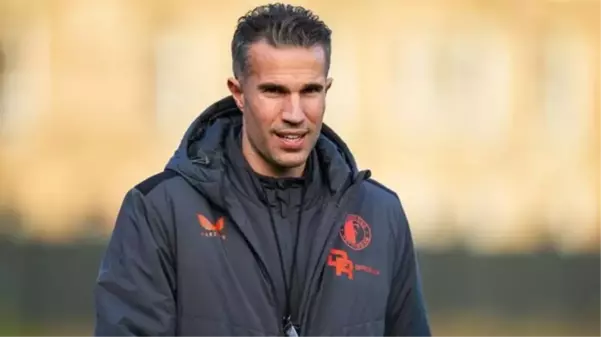 Robin van Persie Heerenveen'in yeni teknik direktörü oldu