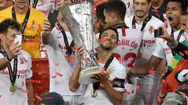 Futbol tarihinde eşi benzeri yok! Sevilla, Jesus Navas ile ömür boyu sözleşme imzaladı