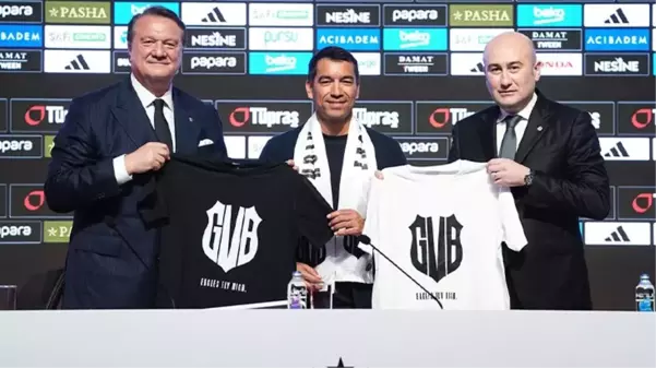 Giovanni van Bronckhorst Beşiktaş'a imzayı attı