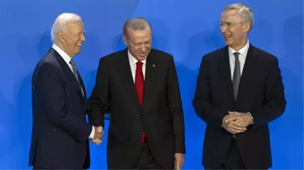 Erdoğan ve Biden'dan ayaküstü sohbet! NATO zirvesinde aile fotoğrafı