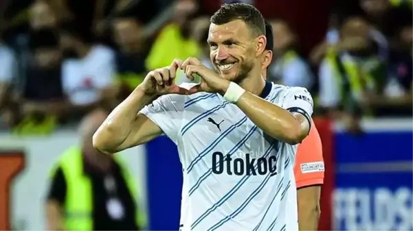 Herkes onu konuşuyor! Edin Dzeko'dan tarihe geçen hat-trick