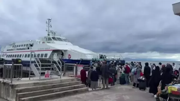 Marmara'da fırtına hayatı olumsuz etkiledi! Deniz ulaşımında aksamalar meydana geldi