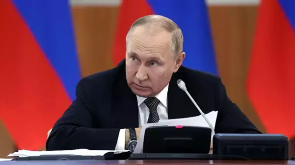 Putin, BBC muhabirinin Ukrayna sorusu üzerine çılgına döndü