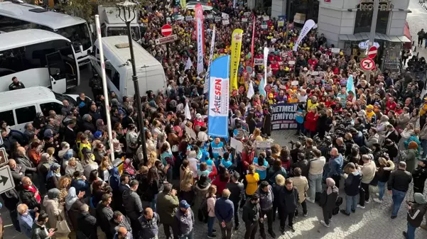 Hekim Eliyle Sağlık Hizmetine Erişim Azalıyor