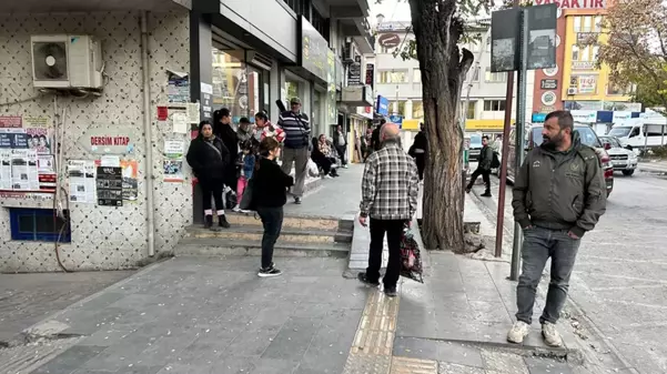 Elazığ'da 5 büyüklüğünde deprem! Sarsıntı çevre illerden de hissedildi