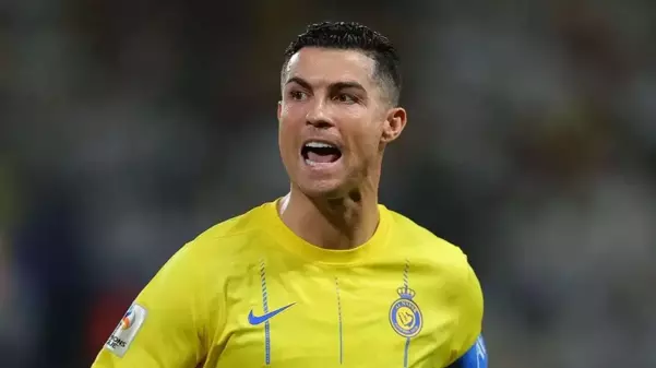 Binlerce tweet attılar: Ronaldo Fenerbahçe'ye mi geliyor?