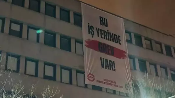 Kadıköy Belediyesi'nde sendika genel merkezinin 'korsan' imzasına, şube yönetimi istifa ile yanıt verdi