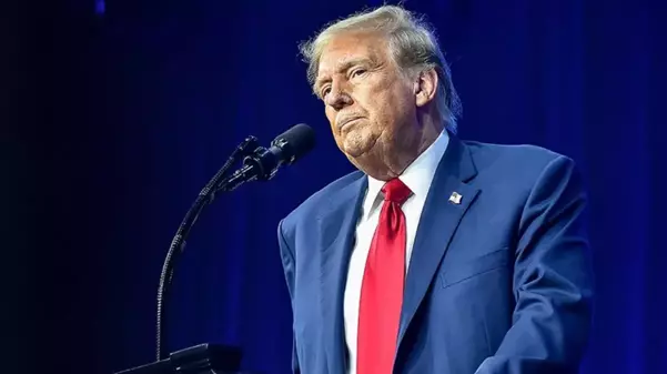 Trump, dünürünü 