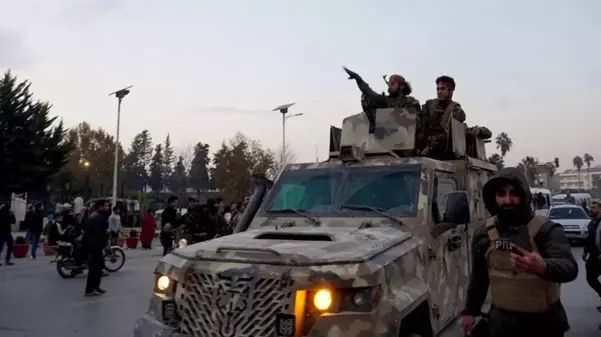 Muhalifler Şam'a doğru adım adım ilerliyor! Esad'a 24 saat süre tanıdılar
