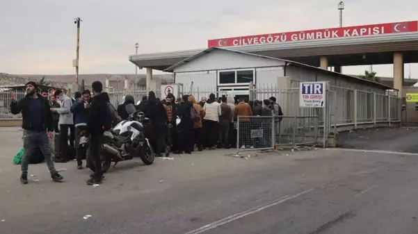 Ülkelerine dönmek isteyen Suriyeliler için dev hizmet: Belediyeler kolları sıvadı