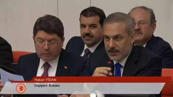 Bakan Fidan'dan DEM sıralarına: Girip yok etmediğiniz bir Kürt partisi var mı?