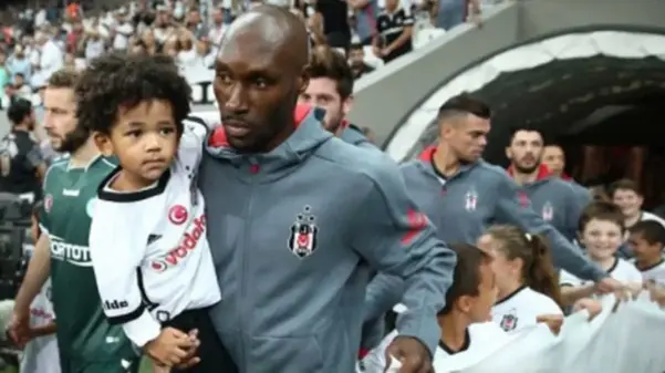 Atiba'nın oğlu Noah, Beşiktaş'ta top koşturacak