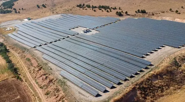 Zile Belediyesi 60 Dönüm Üzerine Güneş Enerji Santrali İşletmeye Aldı