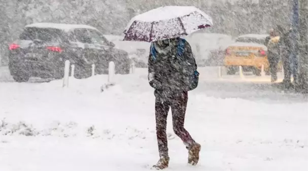 Eldiven, kazak ne varsa hazırlayın! İstanbul'da pazar günü yüksek kesimlere lapa lapa kar yağacak