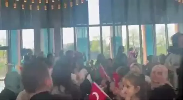 CHP'li Karaca Fransa'daki Türk Seçmenlerle Bir Araya Geldi: 