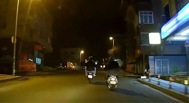 Ataşehir'de Tehlikeli Motosiklet Sürüşü