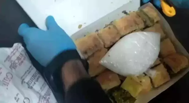 Güvercin kutusu ve baklava paketinden uyuşturucu çıktı