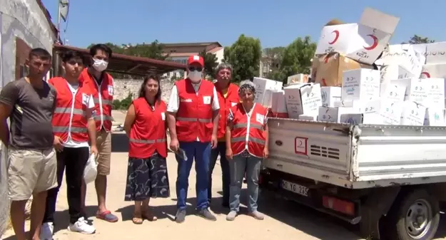 Ayvalık Kızılay Şubesi ile şefkatli ellerden yoksullar için güç birliği