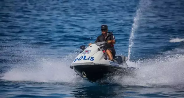 ANTALYA'DA DENİZ POLİSİ, JET-SKİ İLE HAYAT KURTARACAK