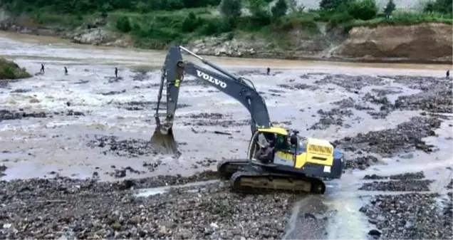 Son dakika haber! Giresun'da sel felaketi: 1 şehit, 3 ölü, 10 kayıp (7) - Yeniden