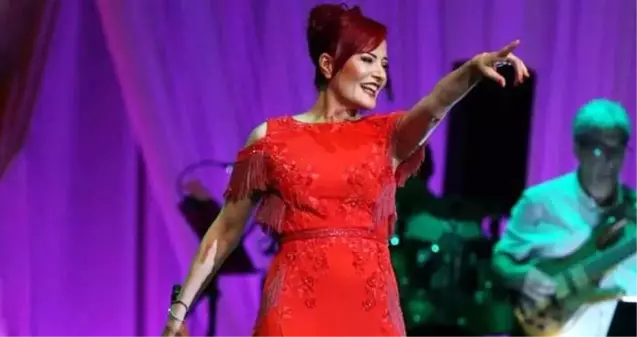 Canan Kaftancıoğlu, Candan Erçetin'in Harbiye'deki konserine gitti