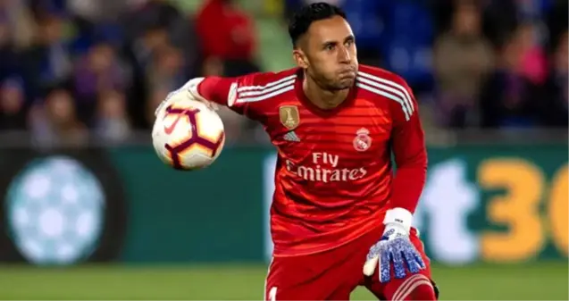 PSG, Keylor Navas'ı renklerine bağladı!