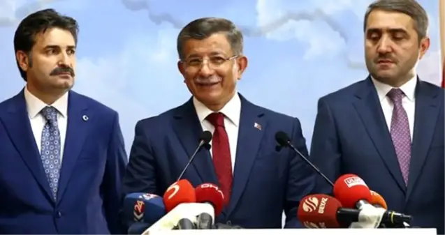 Davutoğlu'ndan sonra istifa eden Ömer Ünal: Yeni parti Kasım'da açıklanıyor