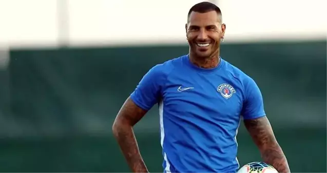 Quaresma 10 bin TL'lik giyimiyle AVM'de dikkatleri üzerine çekti!