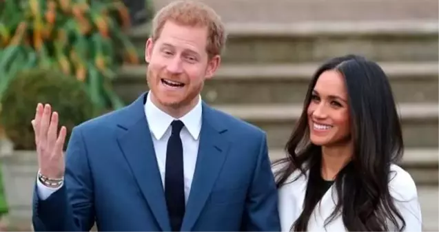 Prens Harry'nin eşi Meghan Markle cami ziyareti için başörtü taktı